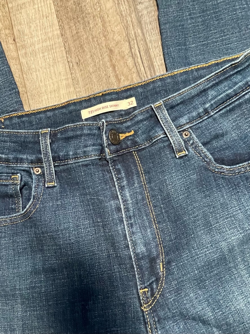 Levi’s 721 High-Rise Women's Dark Blue Jeans 32 - Picture 3 of 4